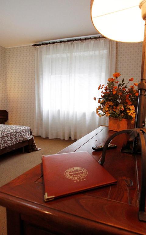 Hotel Antares アローナ エクステリア 写真